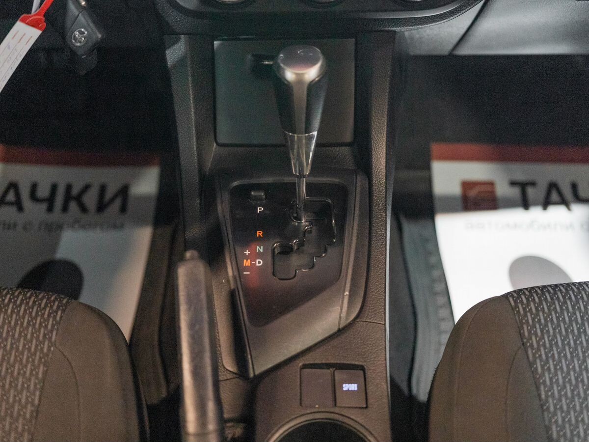 Toyota Corolla 2014 - фото автомобиля