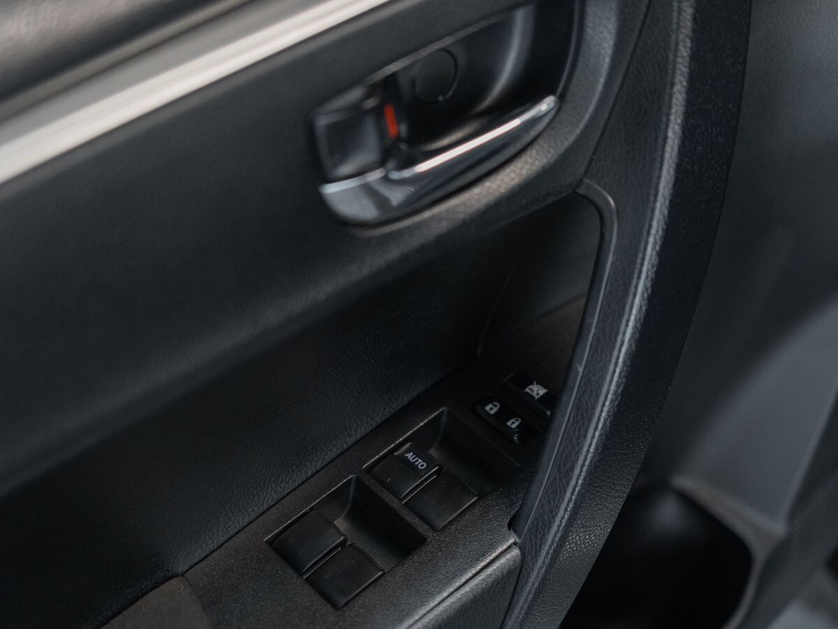 Toyota Corolla 2014 - фото автомобиля