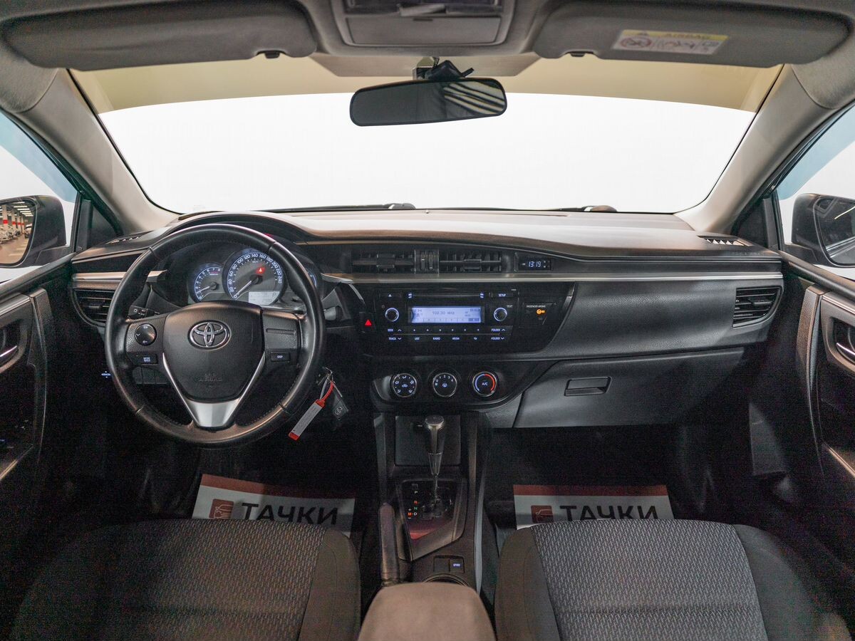 Toyota Corolla 2014 - фото автомобиля