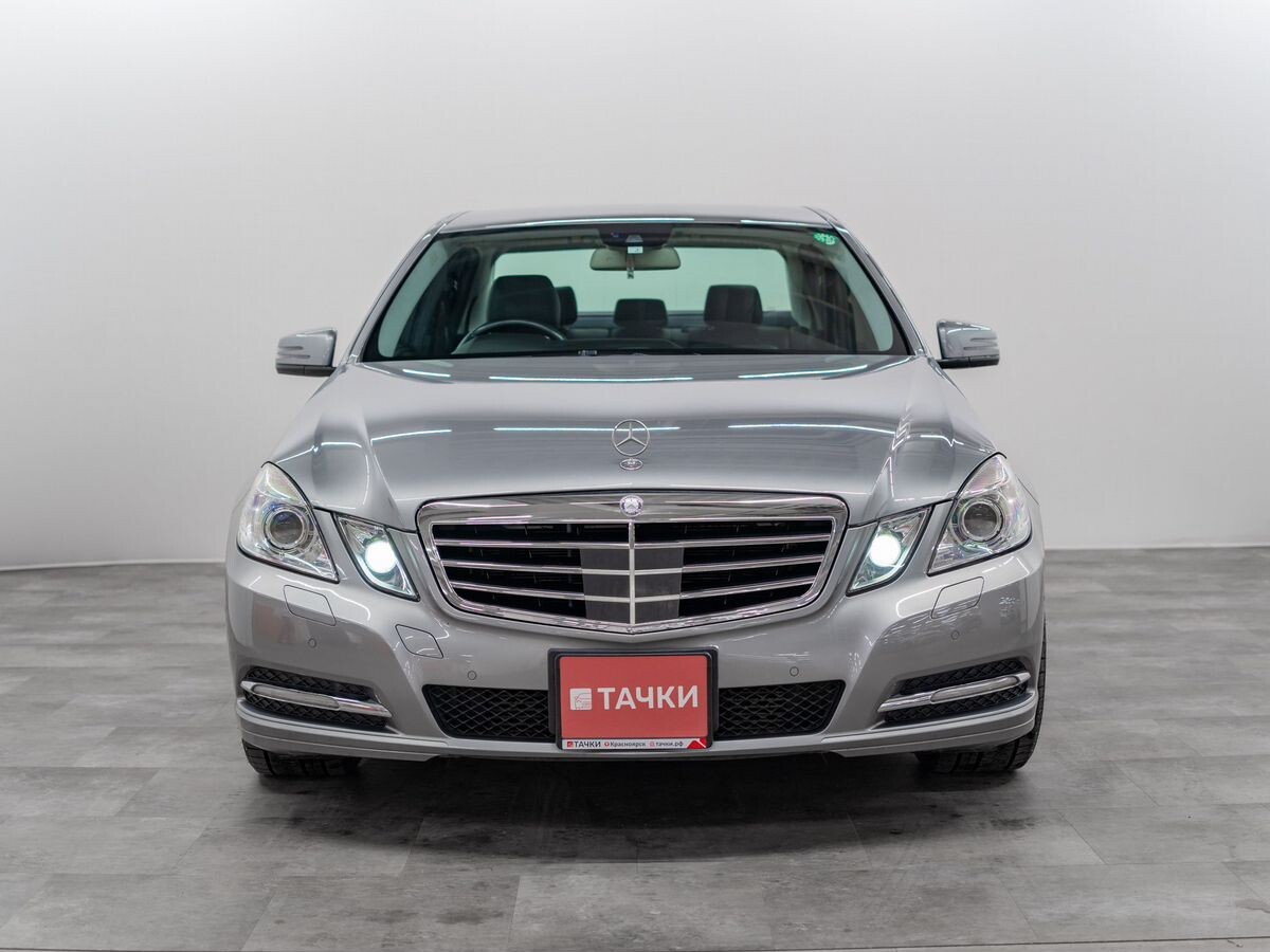 Mercedes-Benz E-Класс 2011 - фото автомобиля