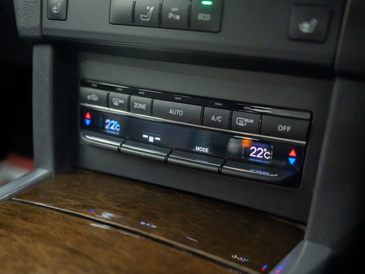 Mercedes-Benz E-Класс 2011 - фото автомобиля