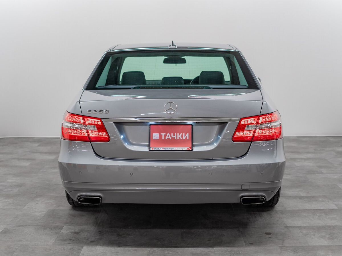 Mercedes-Benz E-Класс 2011 - фото автомобиля