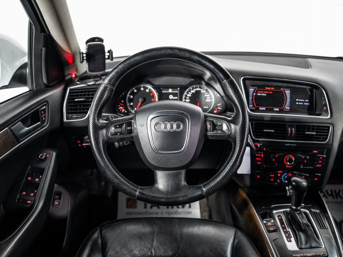 Audi Q5 2012 - фото автомобиля