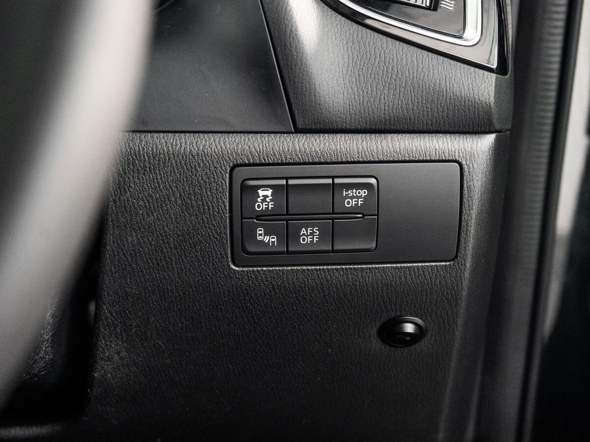 Mazda Axela 2015 - фото автомобиля