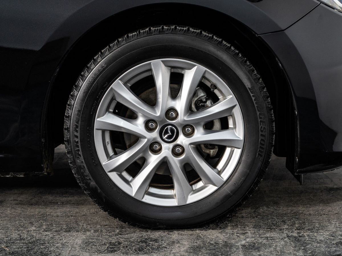 Mazda Axela 2015 - фото автомобиля