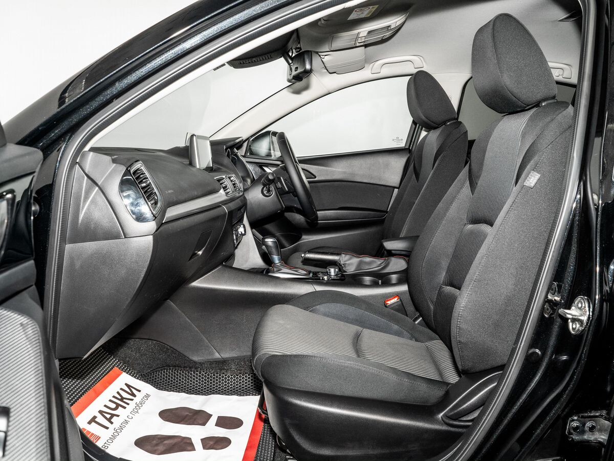 Mazda Axela 2015 - фото автомобиля