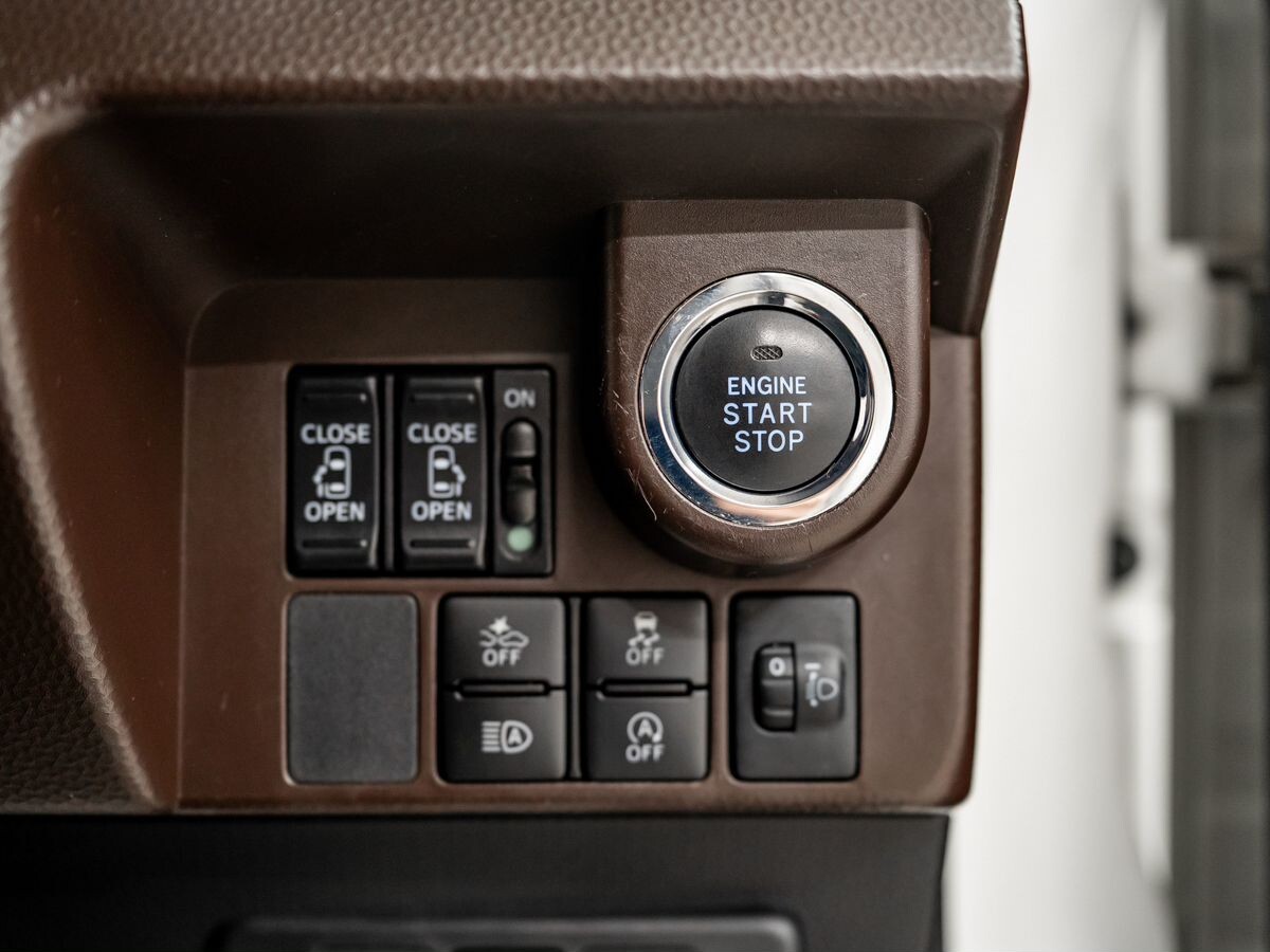 Toyota Roomy 2020 - фото автомобиля