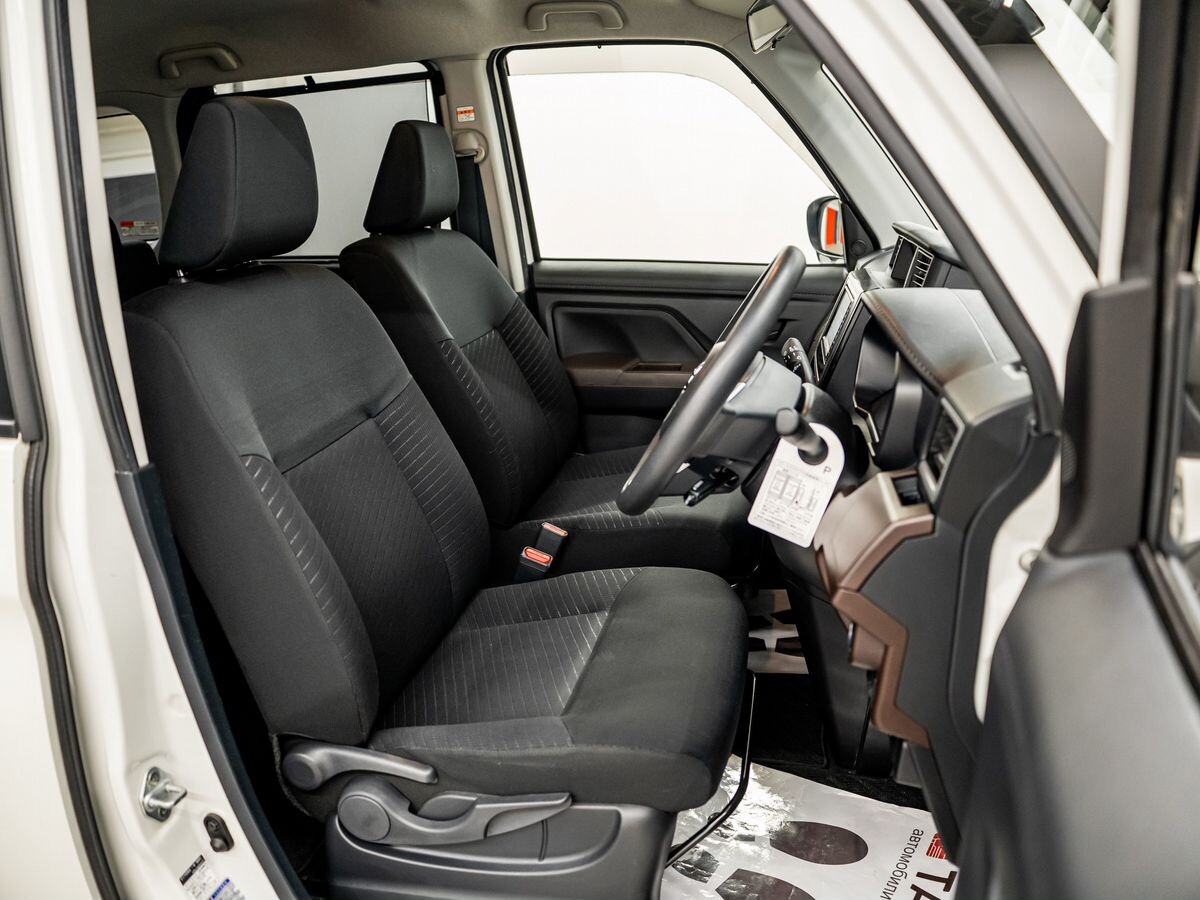 Toyota Roomy 2020 - фото автомобиля