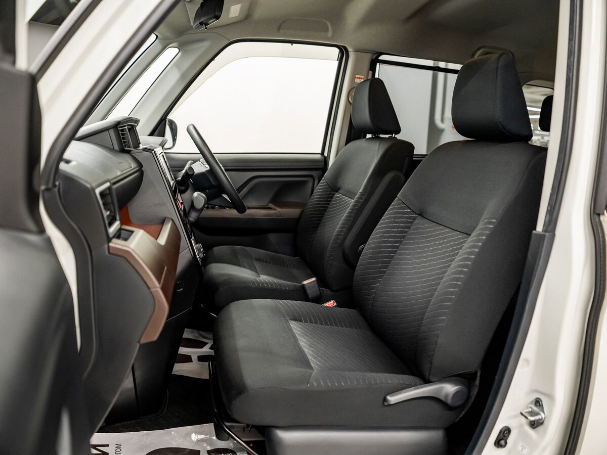 Toyota Roomy 2020 - фото автомобиля