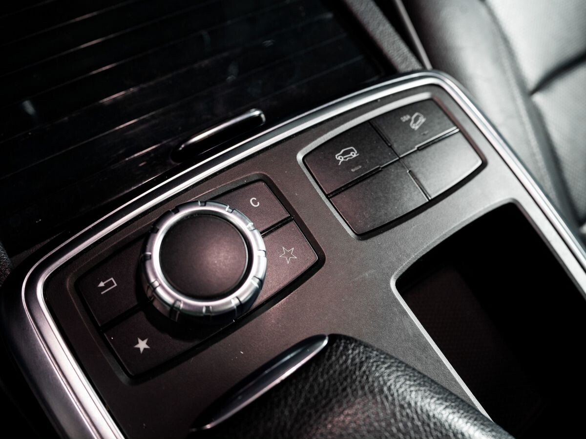 Mercedes-Benz M-Класс 2013 - фото автомобиля