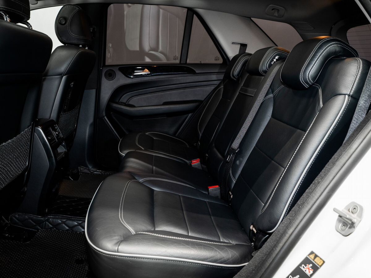 Mercedes-Benz M-Класс 2013 - фото автомобиля