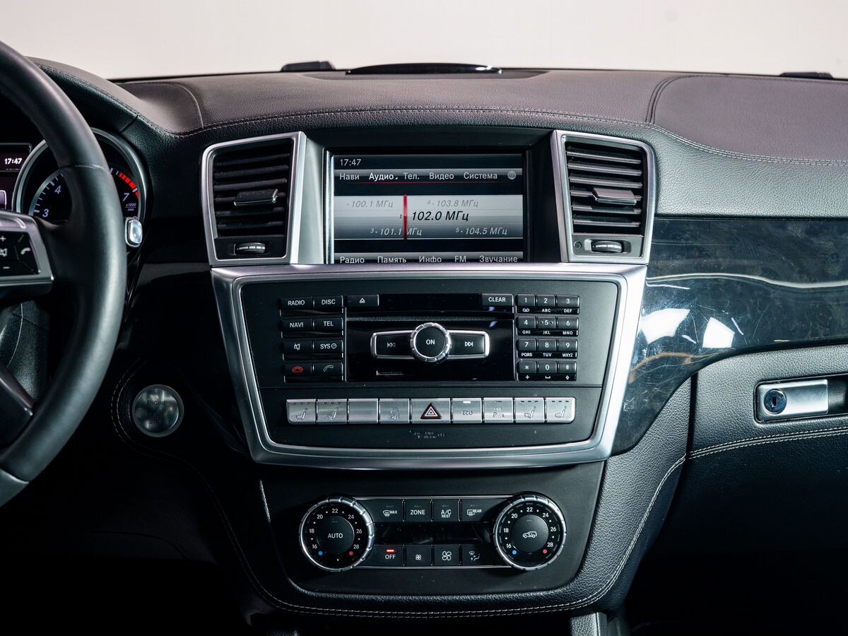 Mercedes-Benz M-Класс 2013 - фото автомобиля