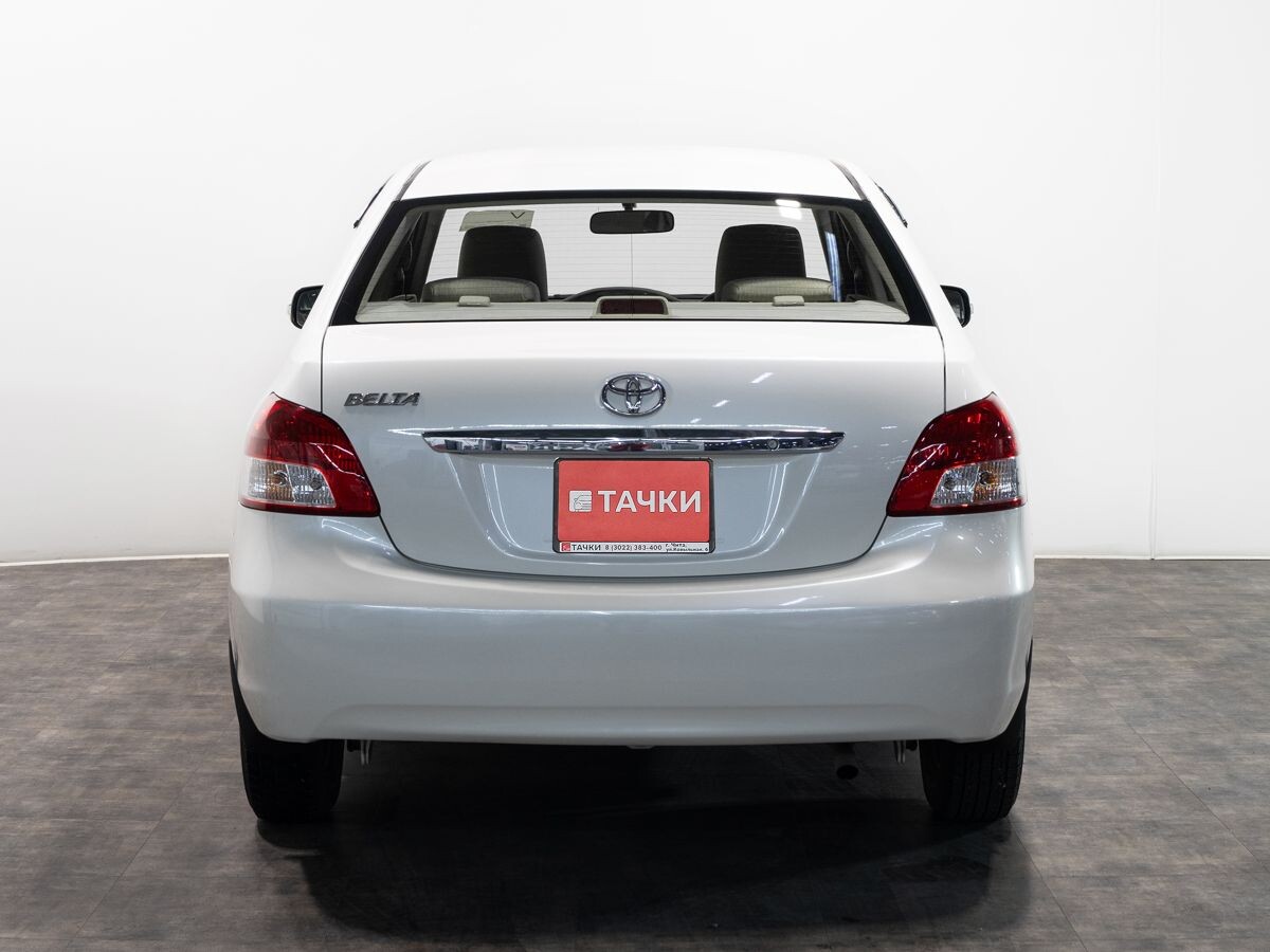 Toyota Belta 2009 - фото автомобиля