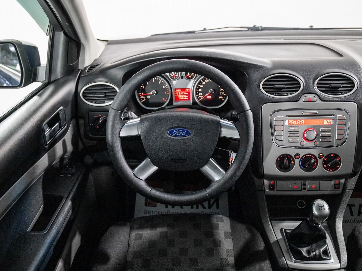 Ford Focus 2009 - фото автомобиля