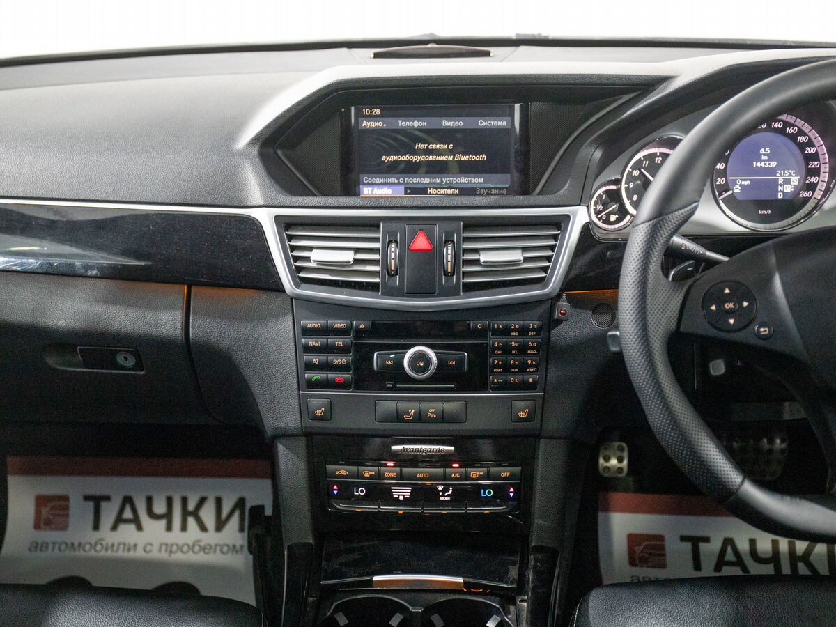 Mercedes-Benz E-Класс 2011 - фото автомобиля