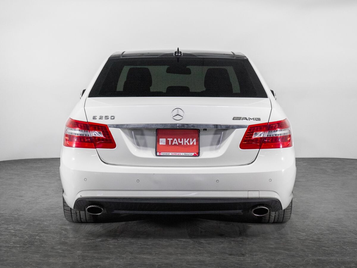 Mercedes-Benz E-Класс 2011 - фото автомобиля