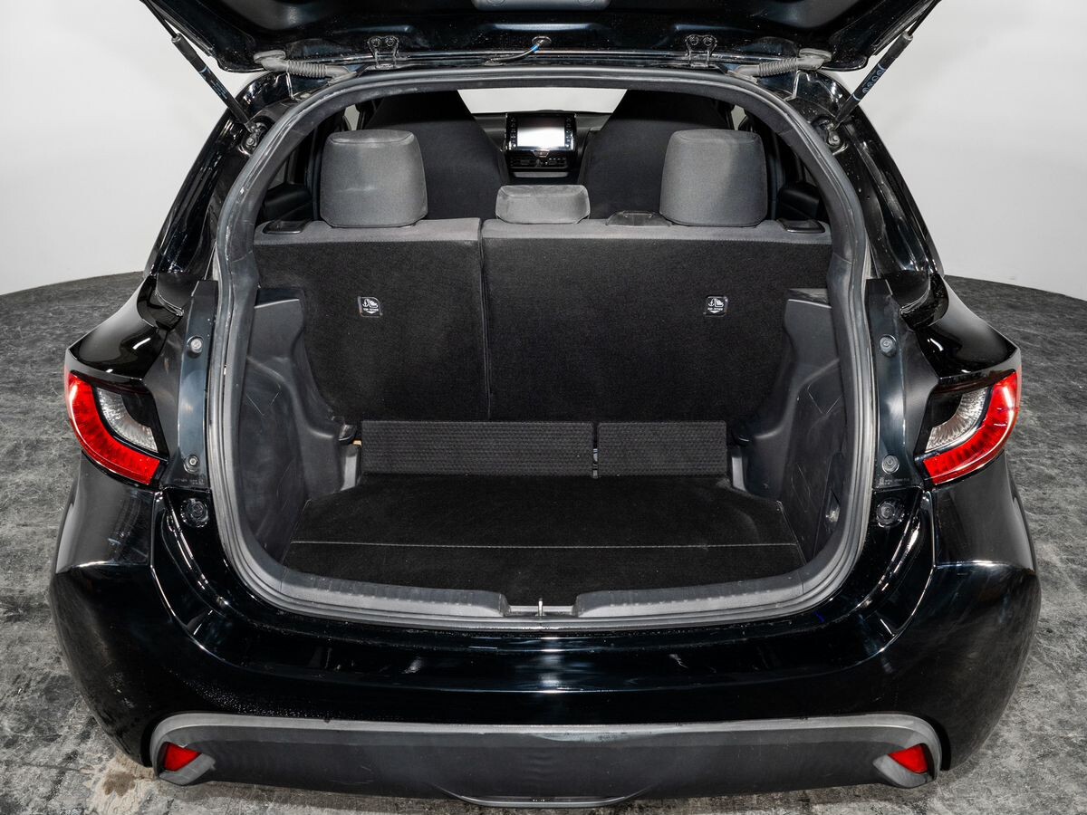 Toyota Yaris 2020 - фото автомобиля