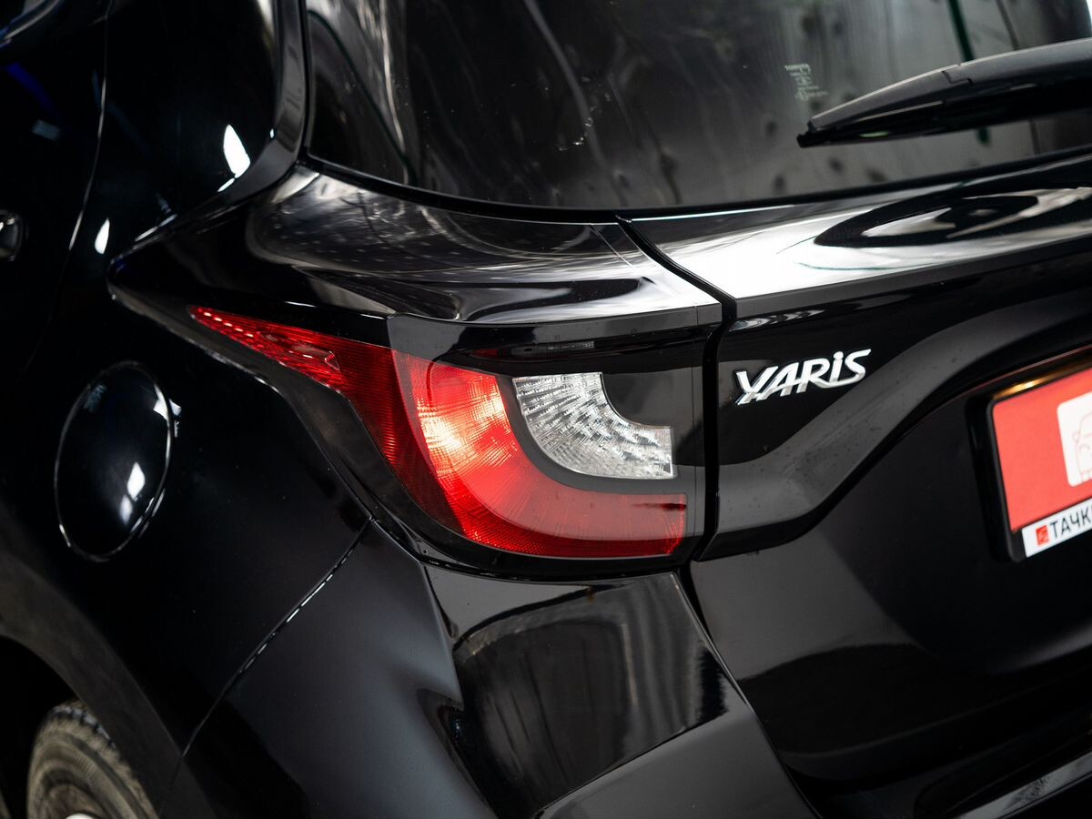 Toyota Yaris 2020 - фото автомобиля