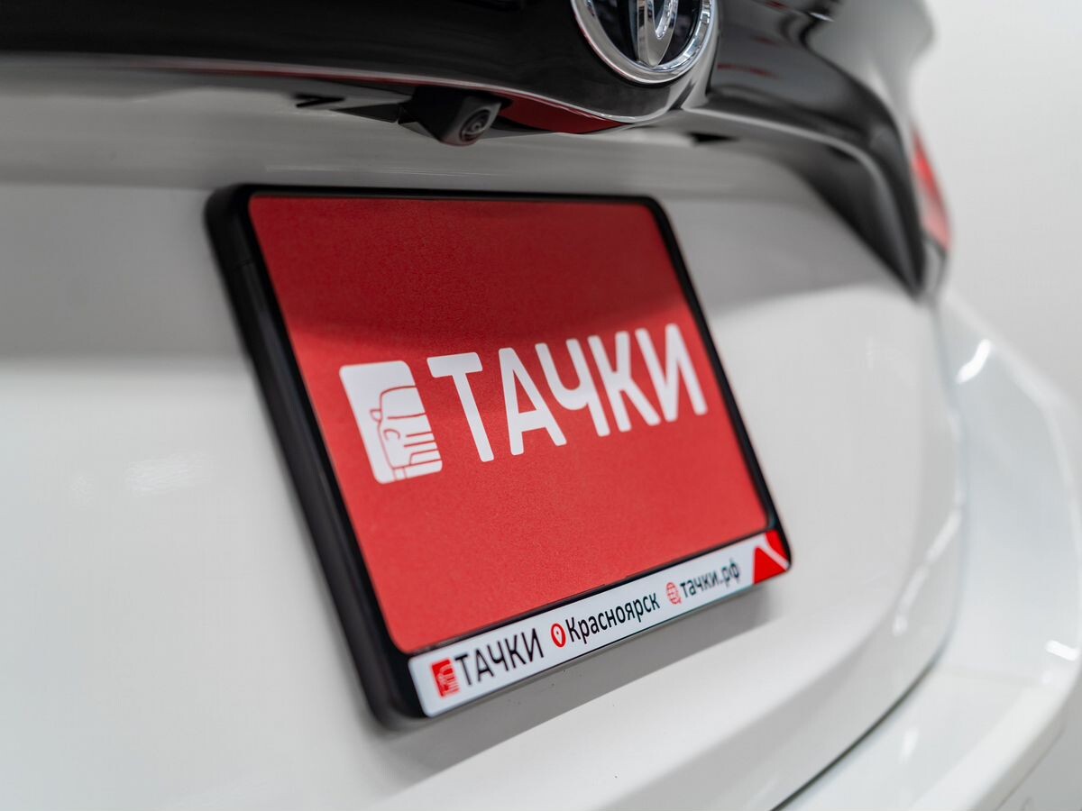 Toyota Yaris 2020 - фото автомобиля