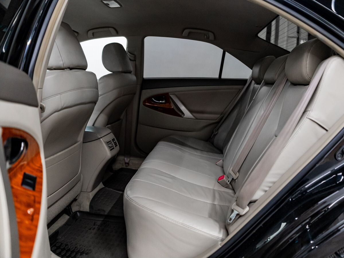 Toyota Camry 2008 - фото автомобиля