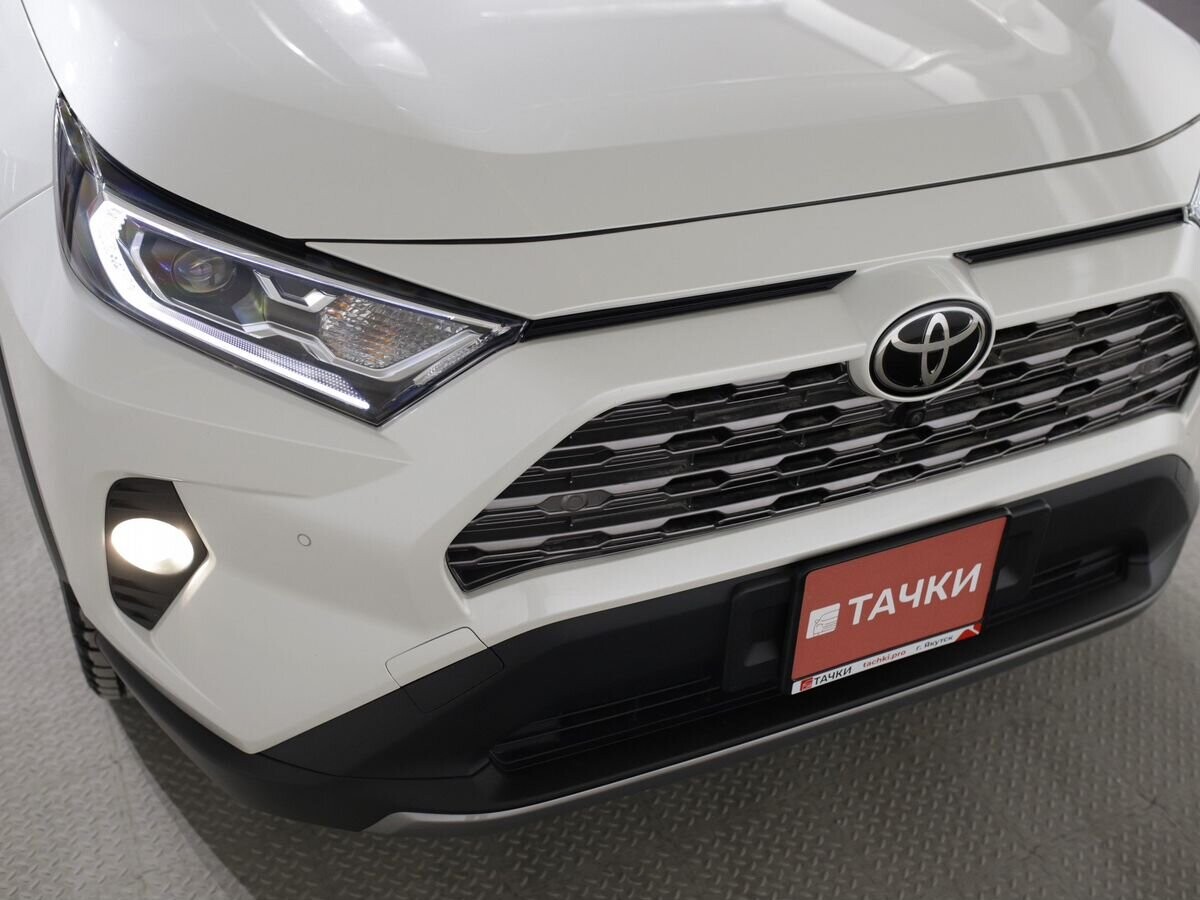 Toyota RAV4 2020 - фото автомобиля