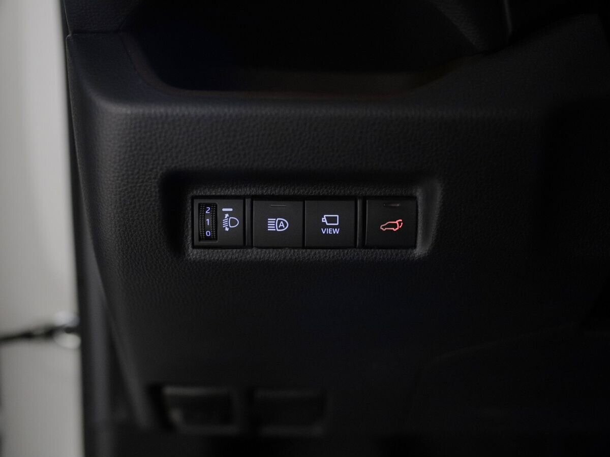 Toyota RAV4 2020 - фото автомобиля