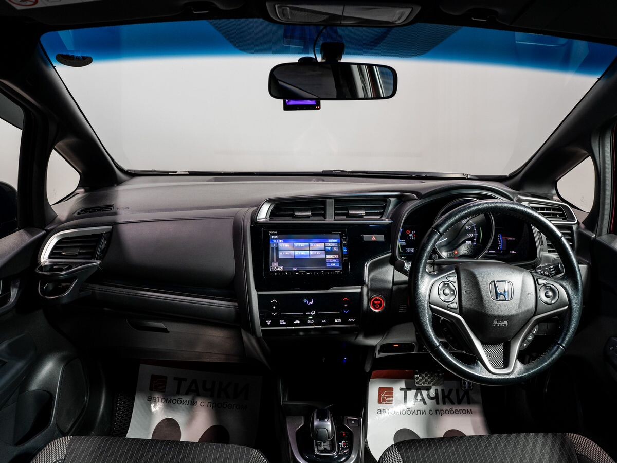 Honda Fit 2017 - фото автомобиля