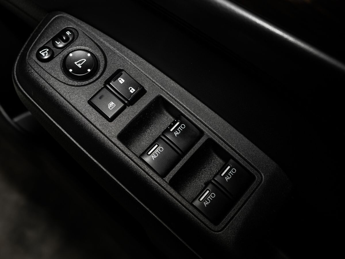 Honda Jade 2015 - фото автомобиля