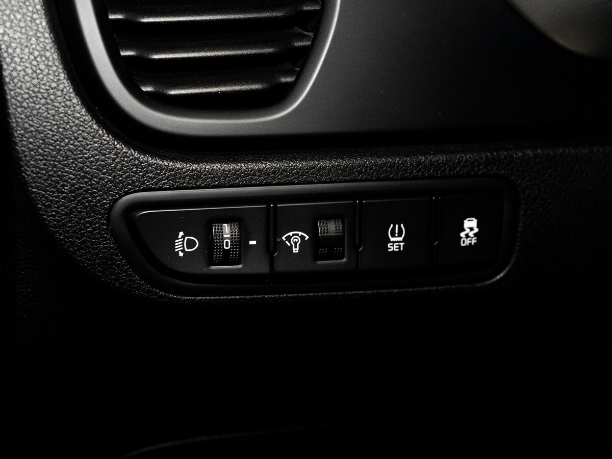 Kia Rio 2020 - фото автомобиля