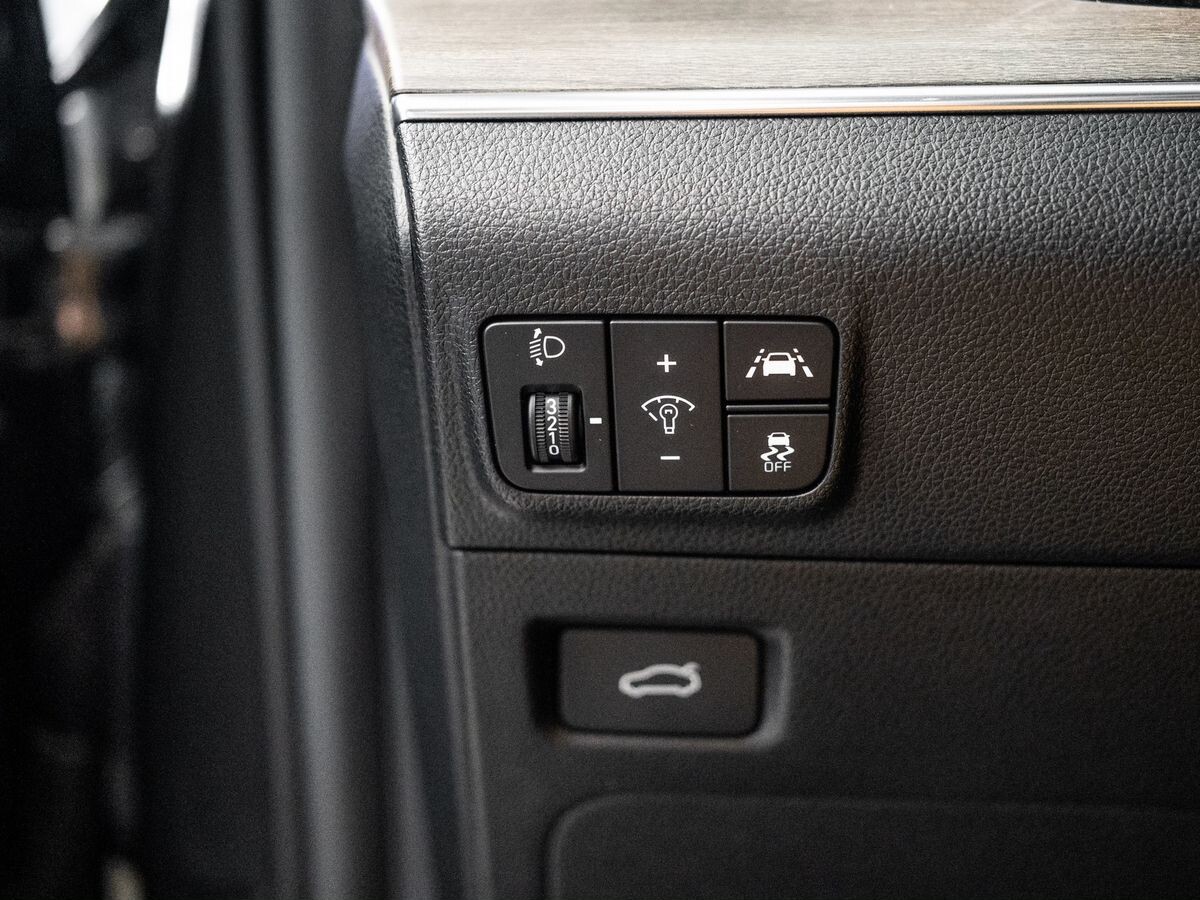 Kia K5 2021 - фото автомобиля