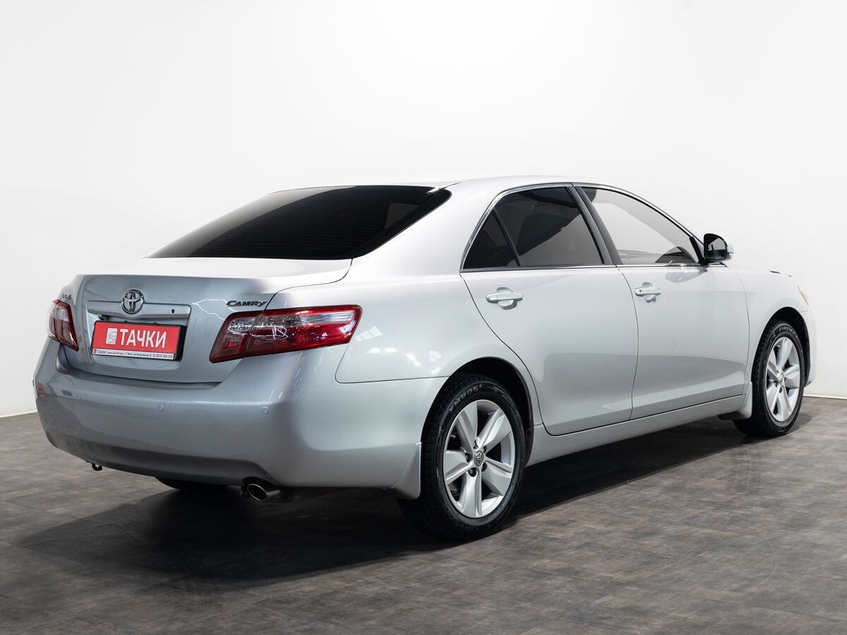 Toyota Camry 2011 - фото автомобиля