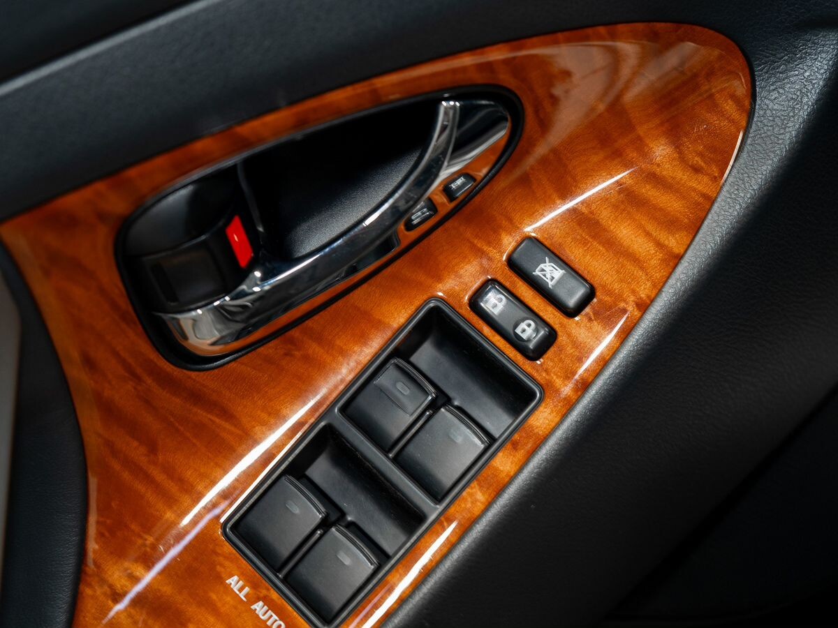 Toyota Camry 2011 - фото автомобиля