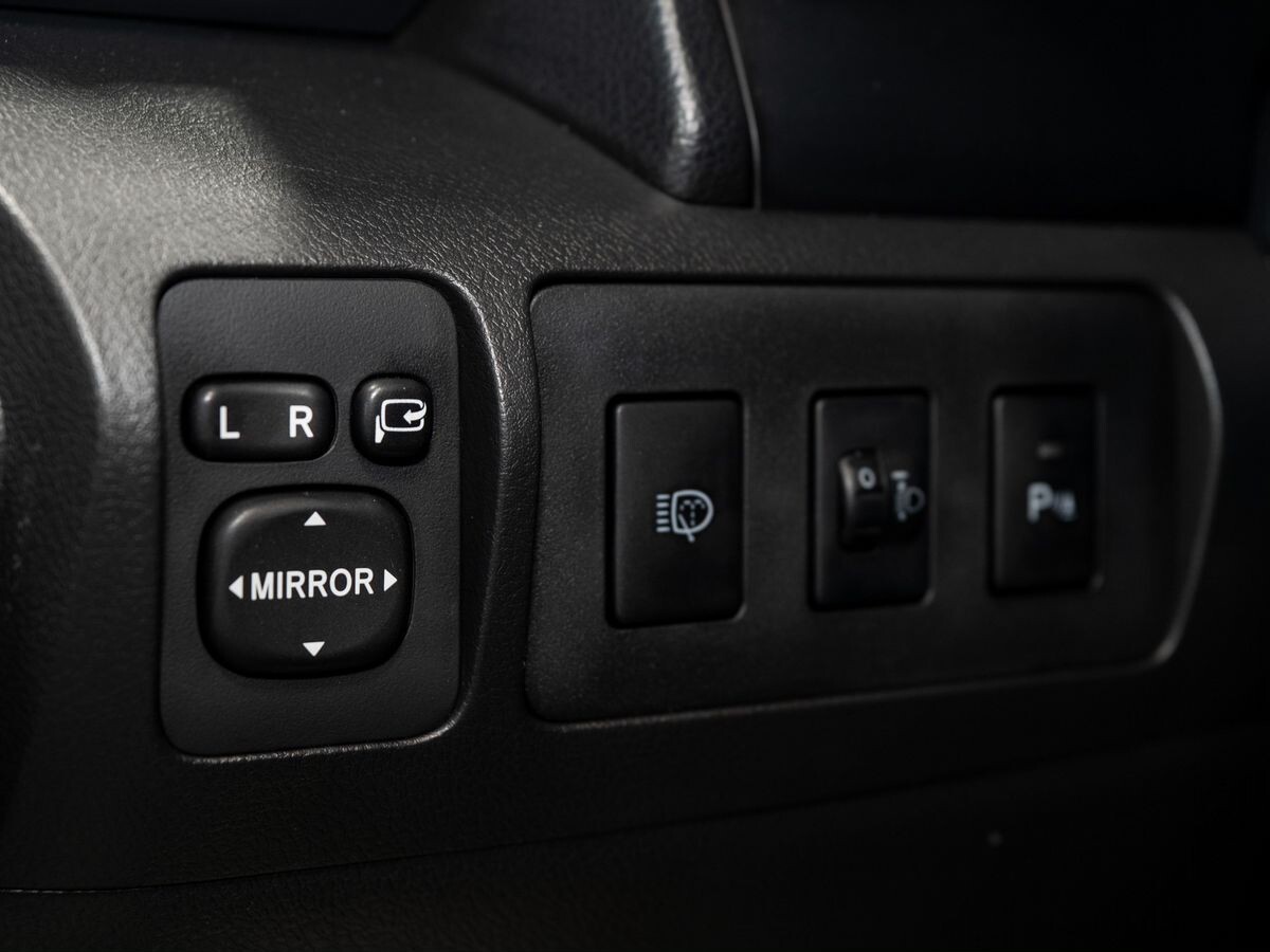 Toyota Camry 2011 - фото автомобиля