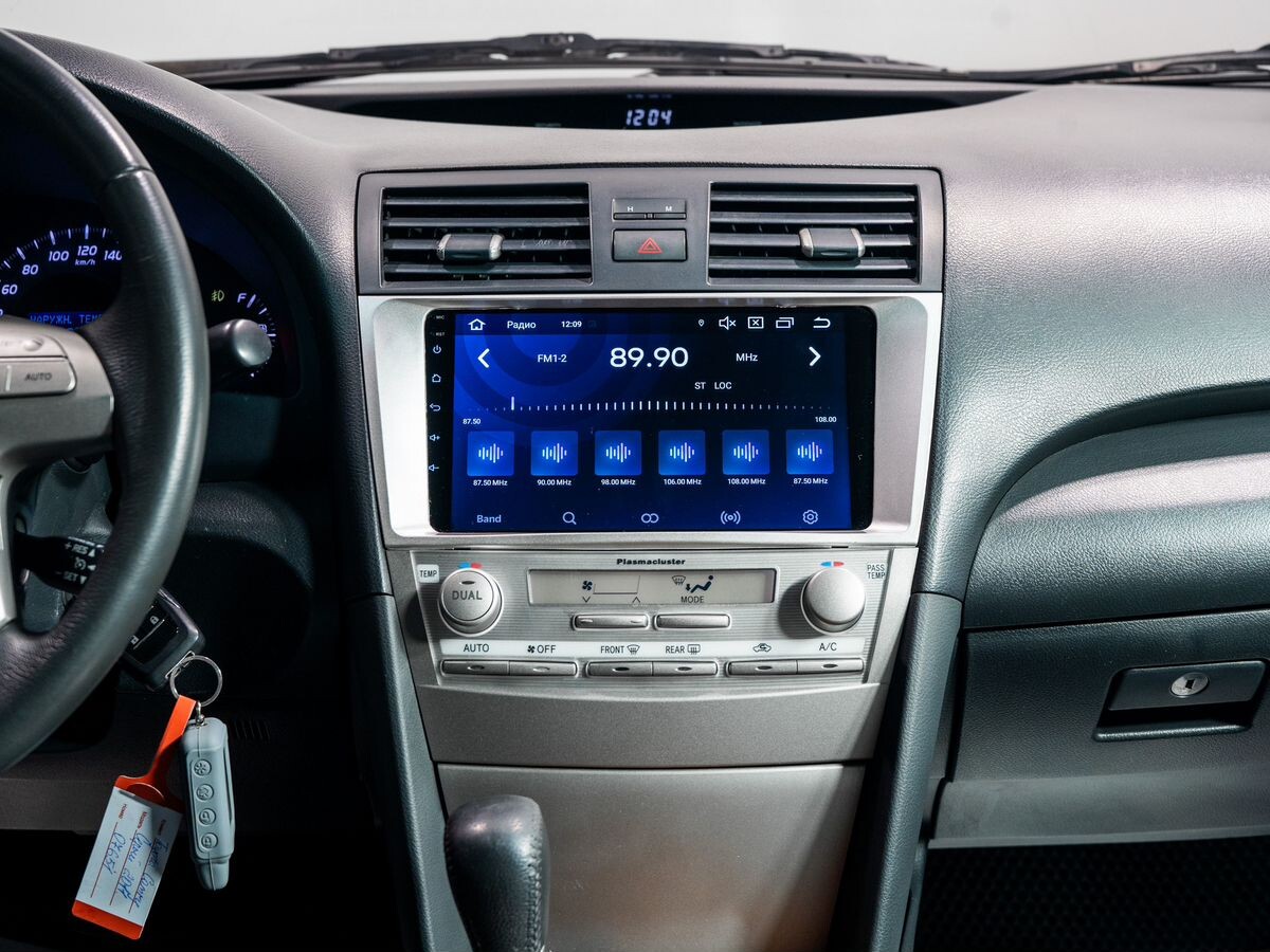 Toyota Camry 2011 - фото автомобиля