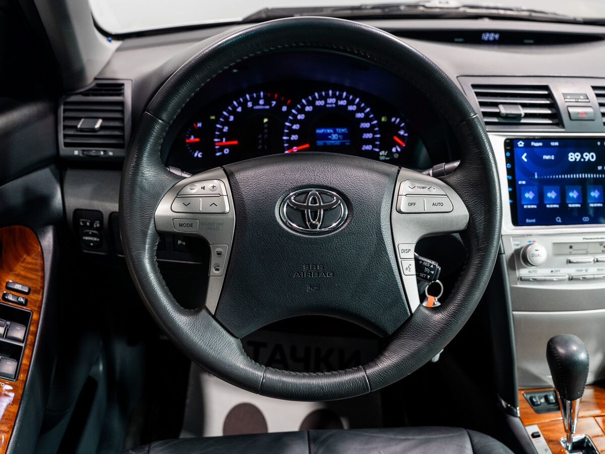 Toyota Camry 2011 - фото автомобиля