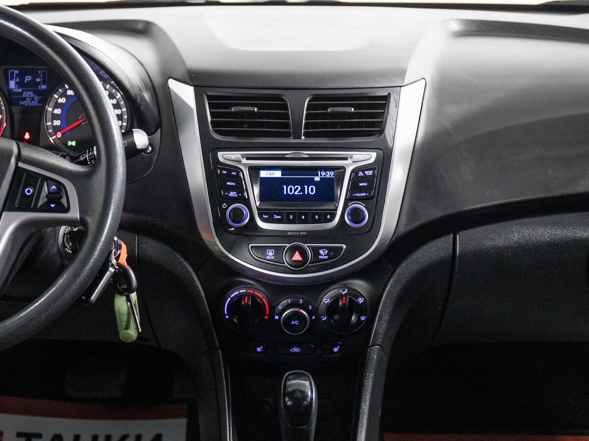 Hyundai Solaris 2016 - фото автомобиля