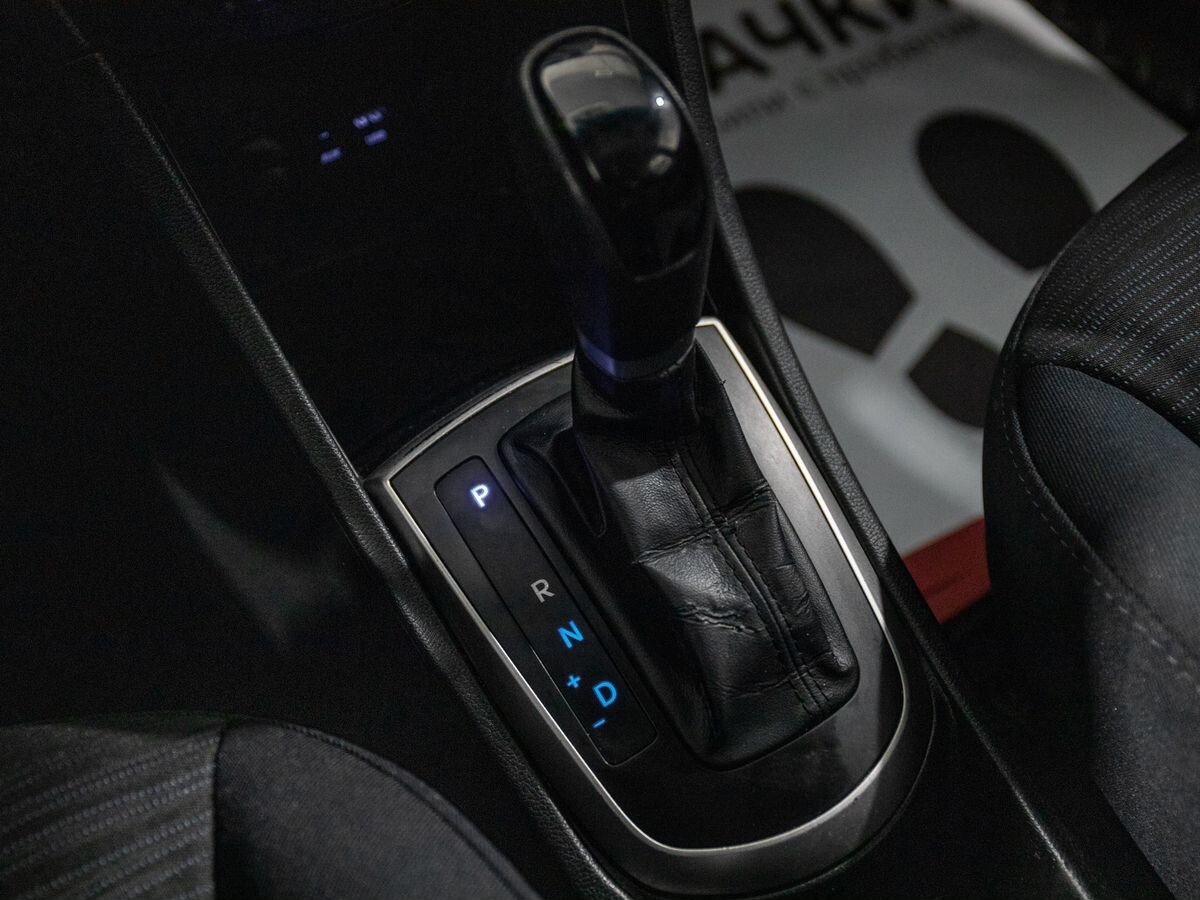 Hyundai Solaris 2016 - фото автомобиля