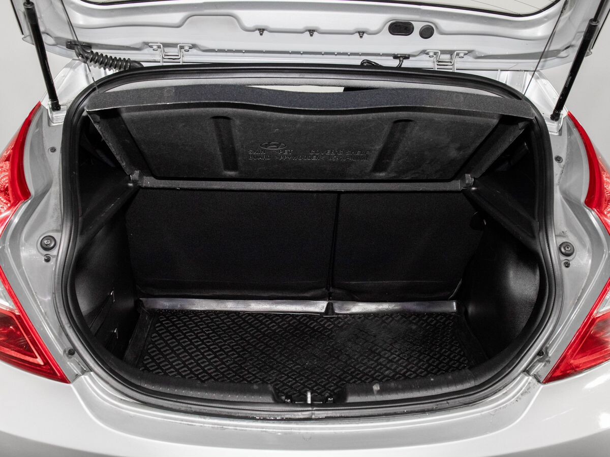 Hyundai Solaris 2016 - фото автомобиля