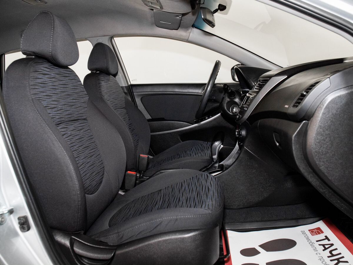 Hyundai Solaris 2016 - фото автомобиля