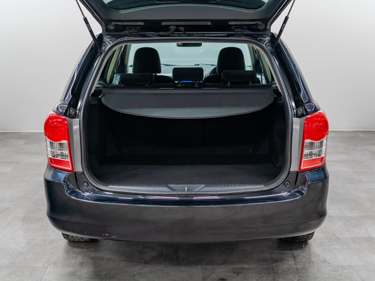 Toyota Corolla 2011 - фото автомобиля