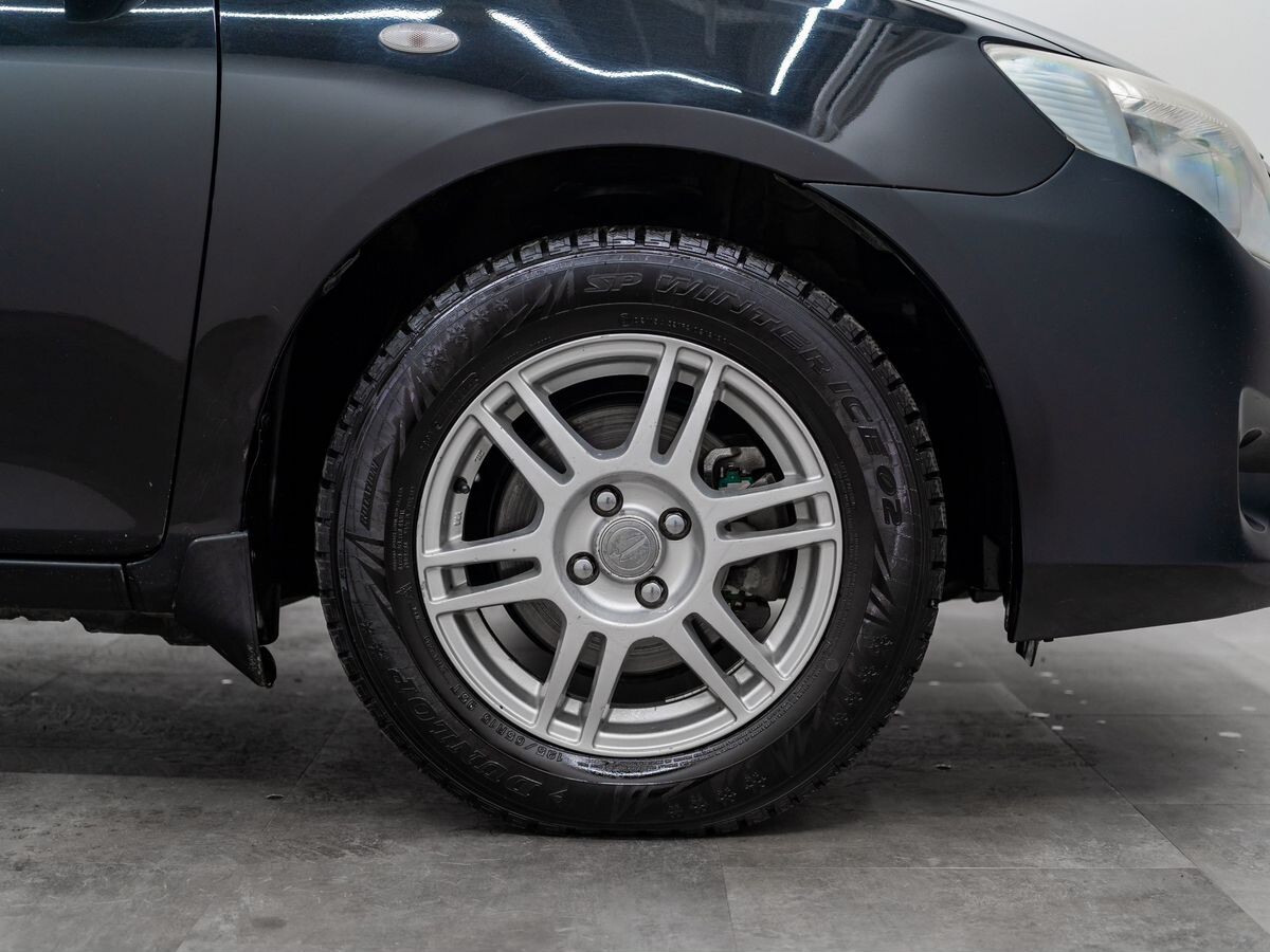 Toyota Corolla 2011 - фото автомобиля