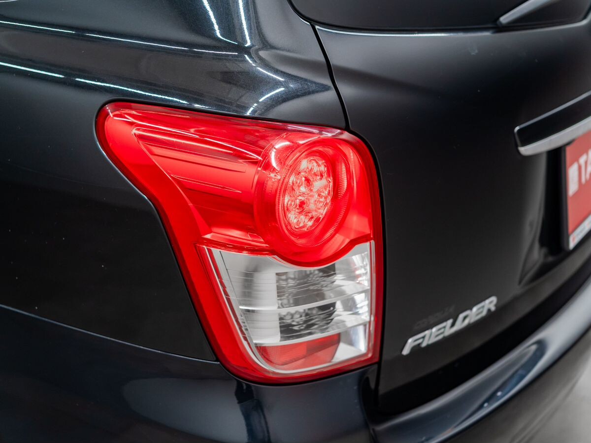 Toyota Corolla 2011 - фото автомобиля