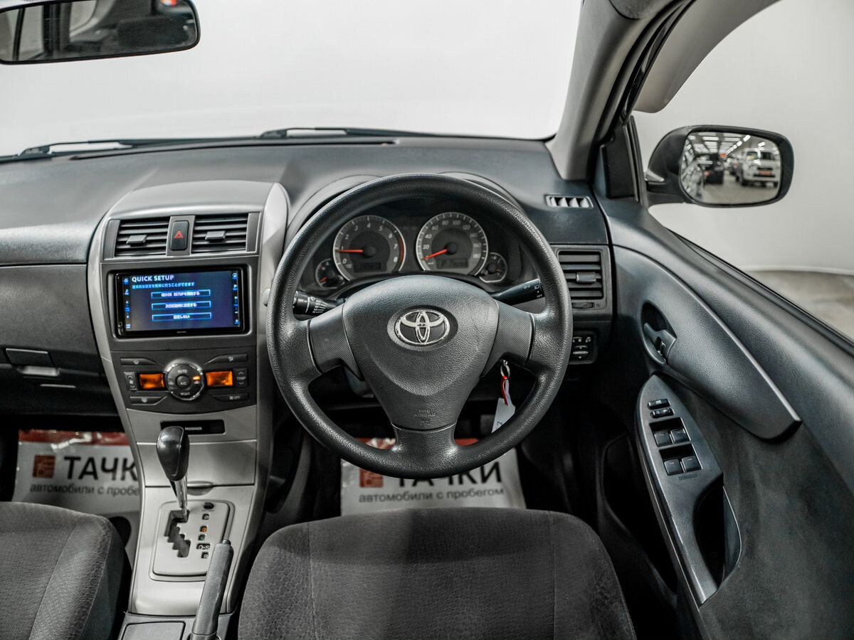 Toyota Corolla 2011 - фото автомобиля