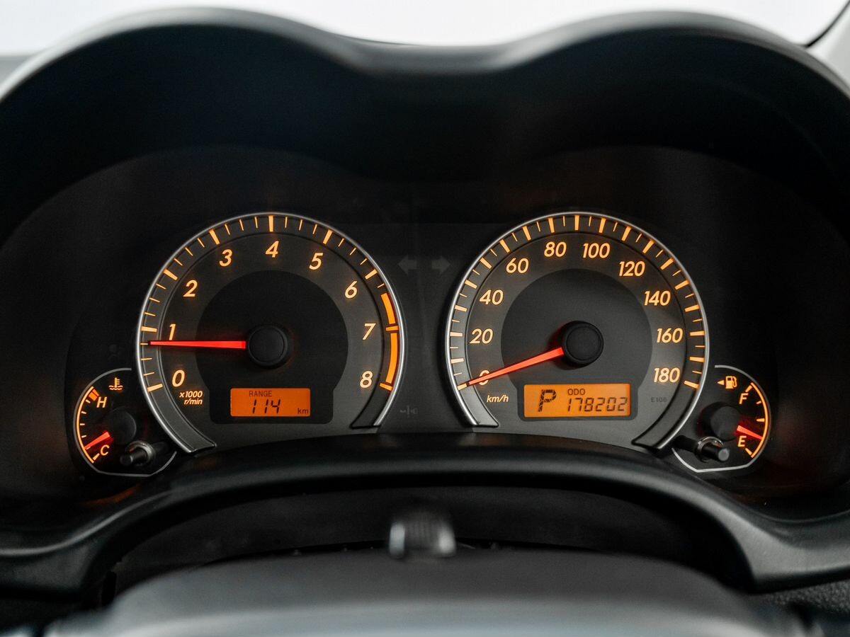 Toyota Corolla 2011 - фото автомобиля