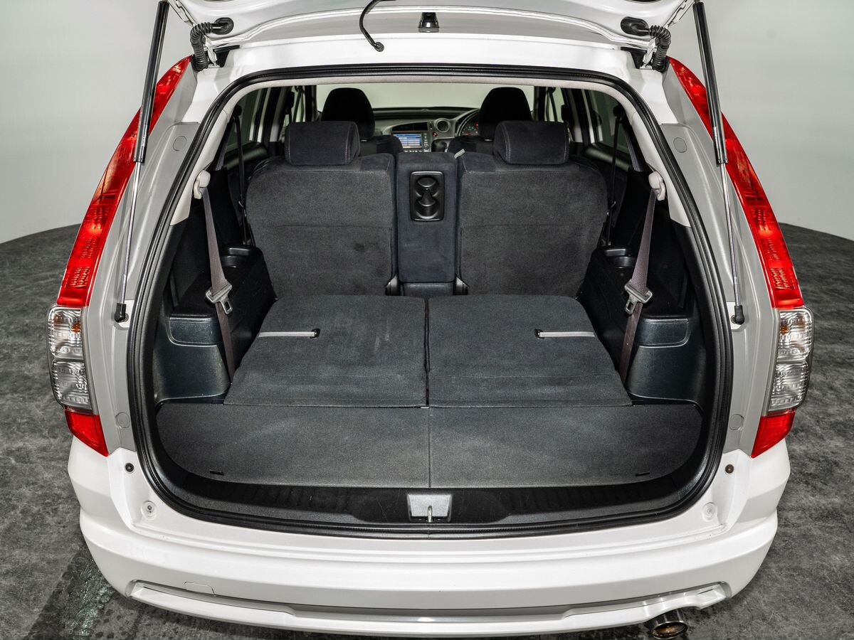 Honda Stream 2008 - фото автомобиля