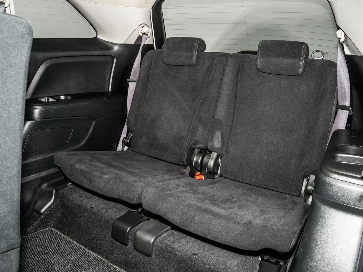 Honda Stream 2008 - фото автомобиля