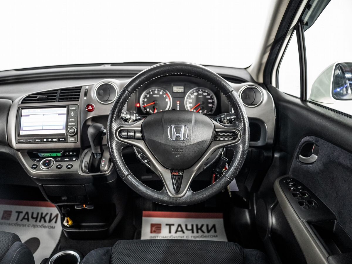 Honda Stream 2008 - фото автомобиля
