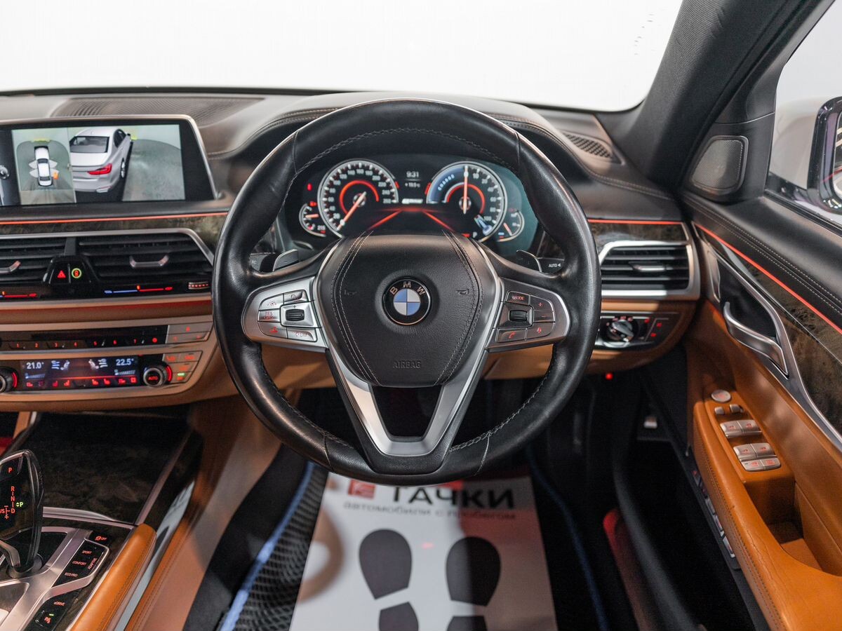 BMW 7 серии 2016 - фото автомобиля