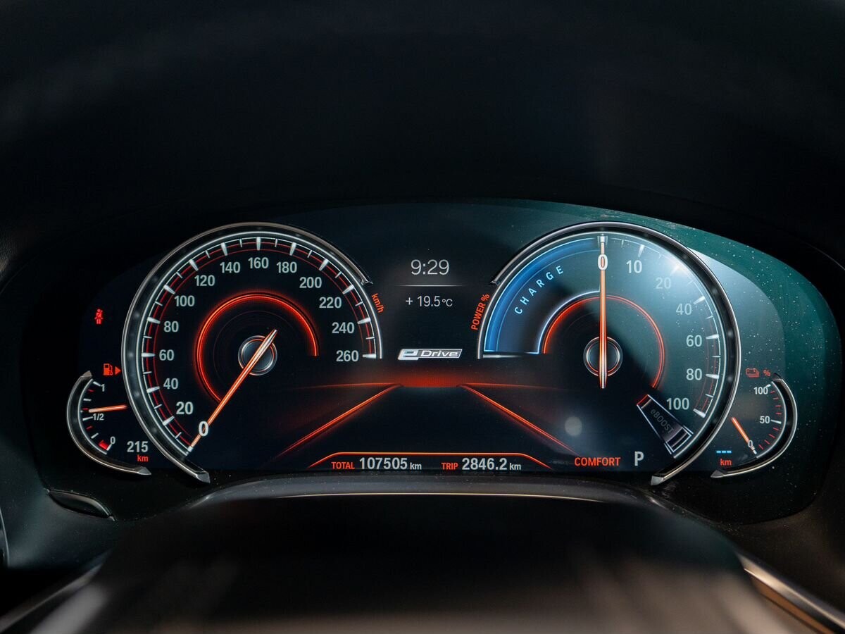 BMW 7 серии 2016 - фото автомобиля