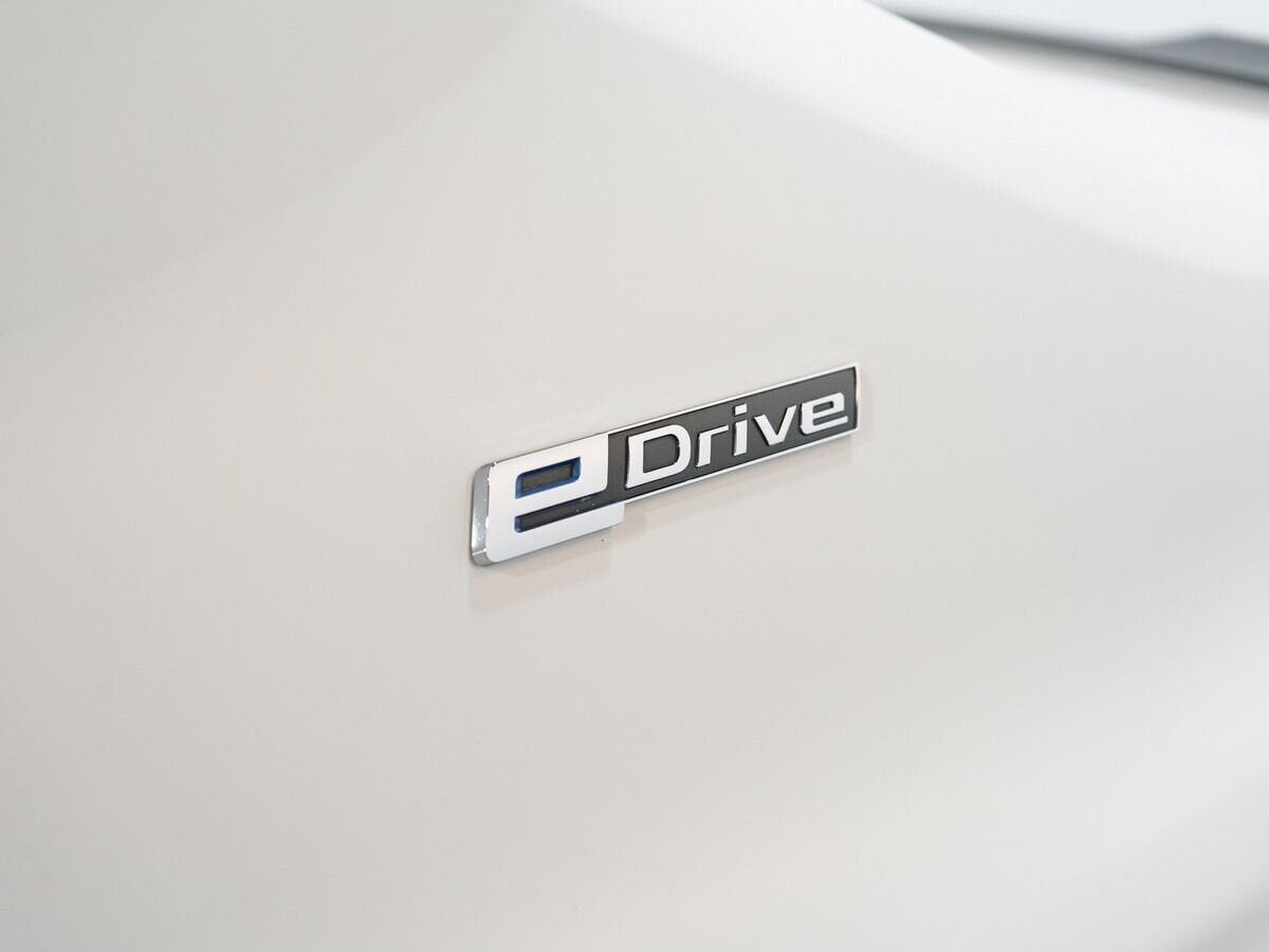 BMW 7 серии 2016 - фото автомобиля